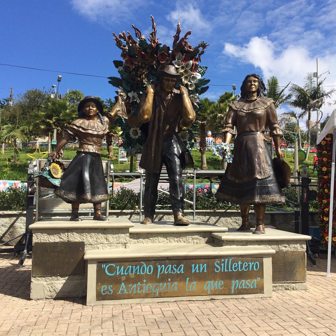 Monumento a los Silleteros